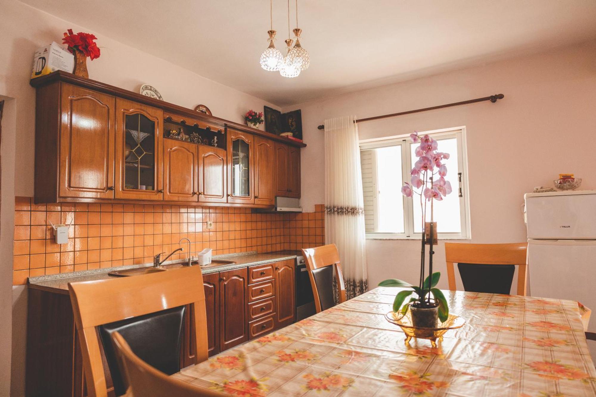 Beachfront Apartment Himare Bagian luar foto