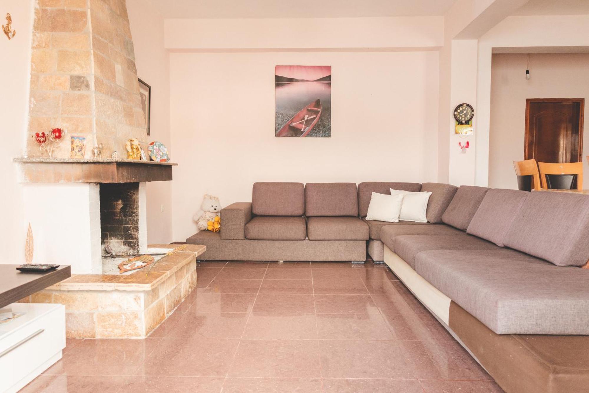 Beachfront Apartment Himare Bagian luar foto