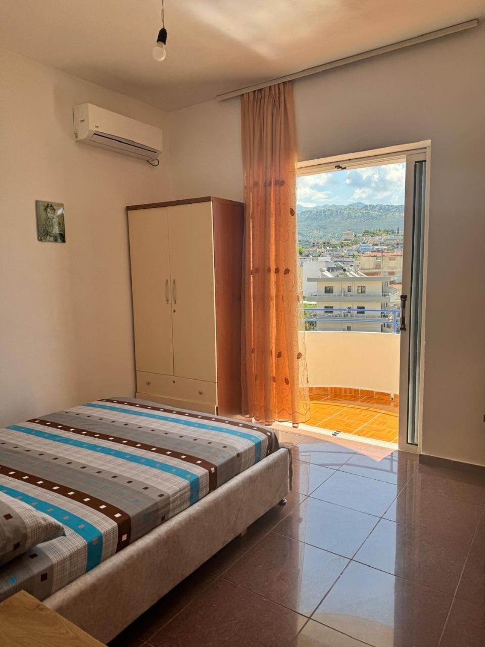 Beachfront Apartment Himare Bagian luar foto