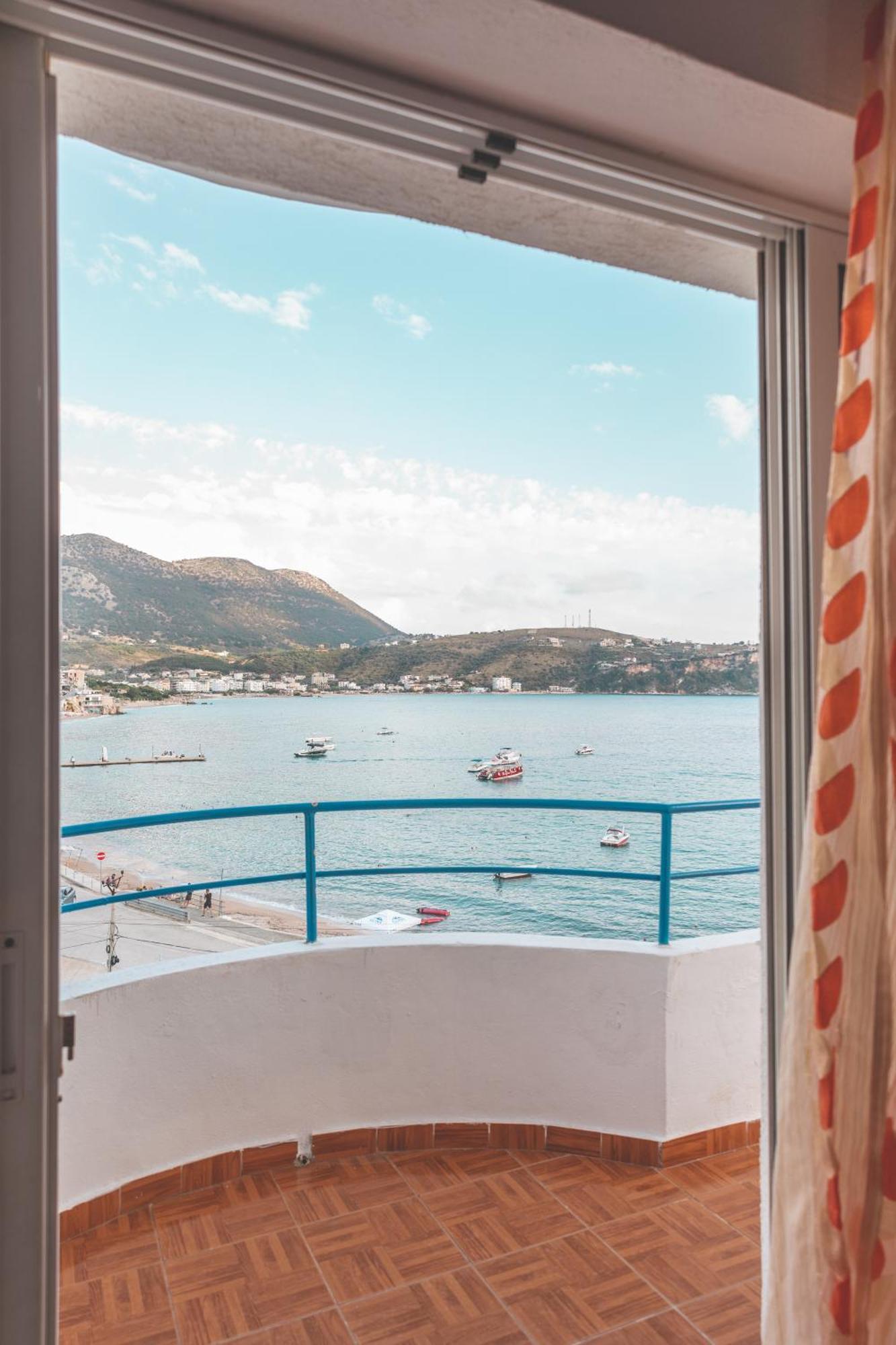 Beachfront Apartment Himare Bagian luar foto