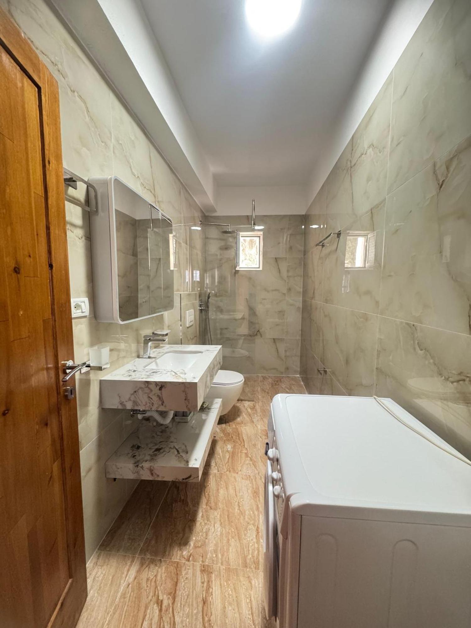 Beachfront Apartment Himare Bagian luar foto