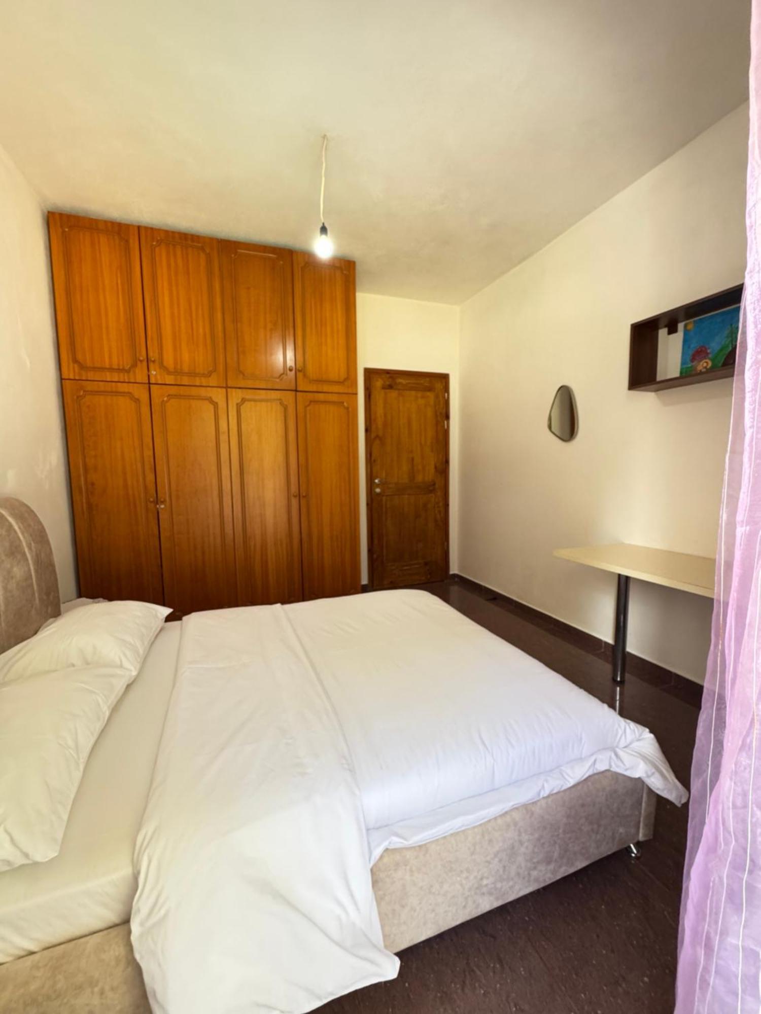 Beachfront Apartment Himare Bagian luar foto