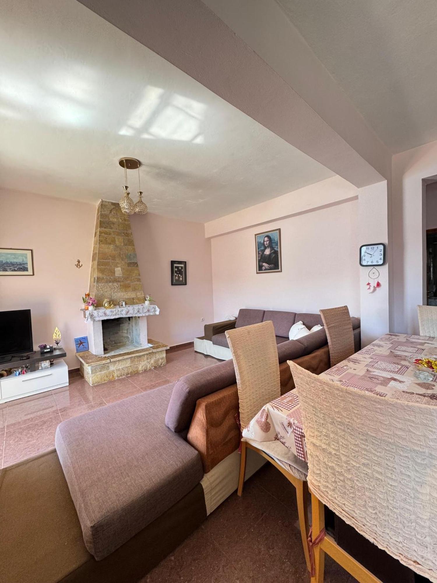 Beachfront Apartment Himare Bagian luar foto
