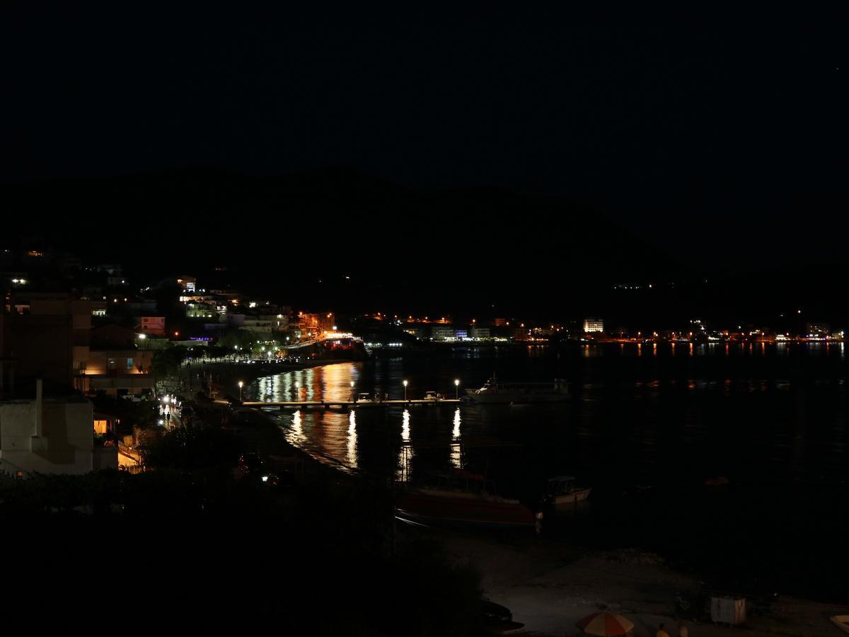 Beachfront Apartment Himare Bagian luar foto